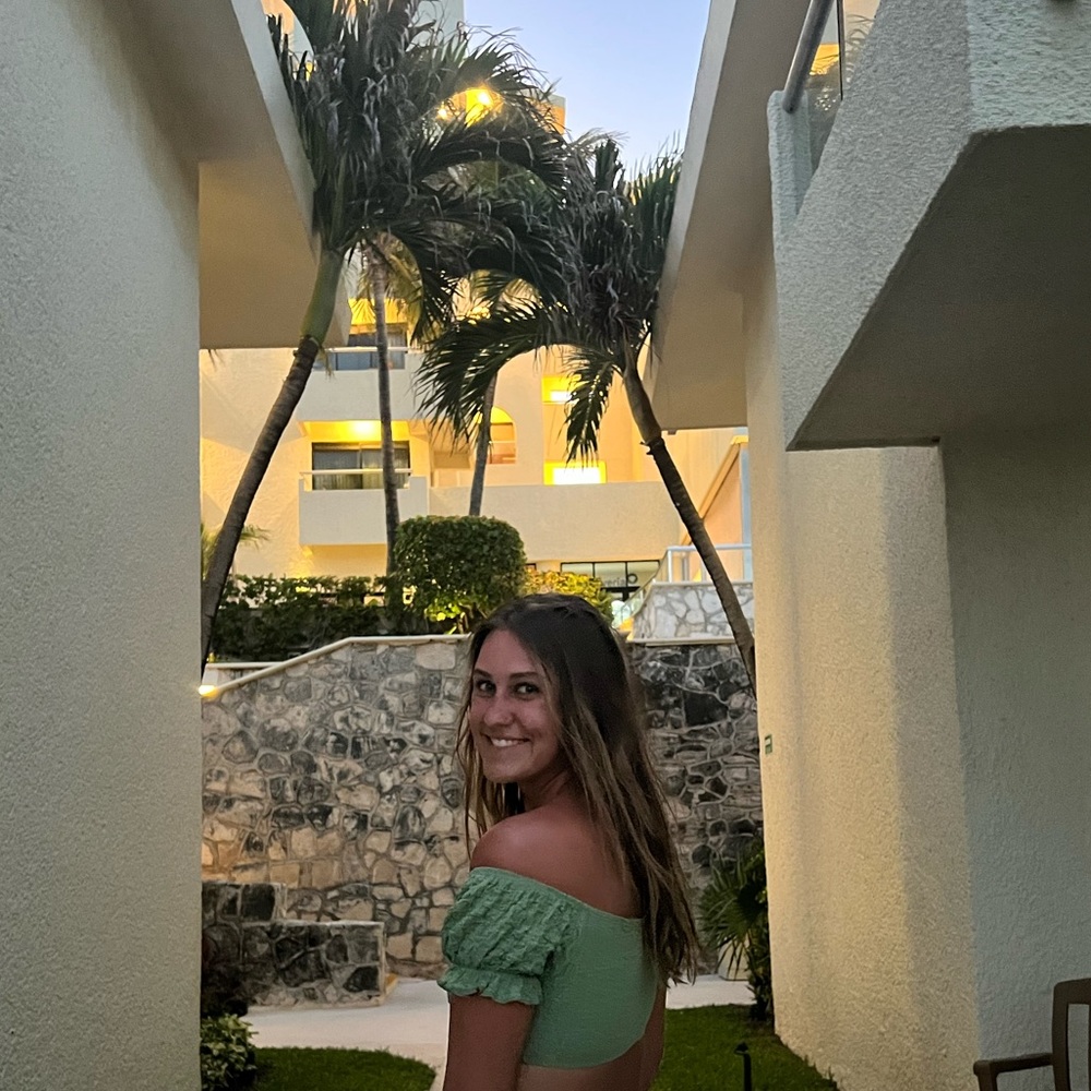 Meet your Posher, Katelyn